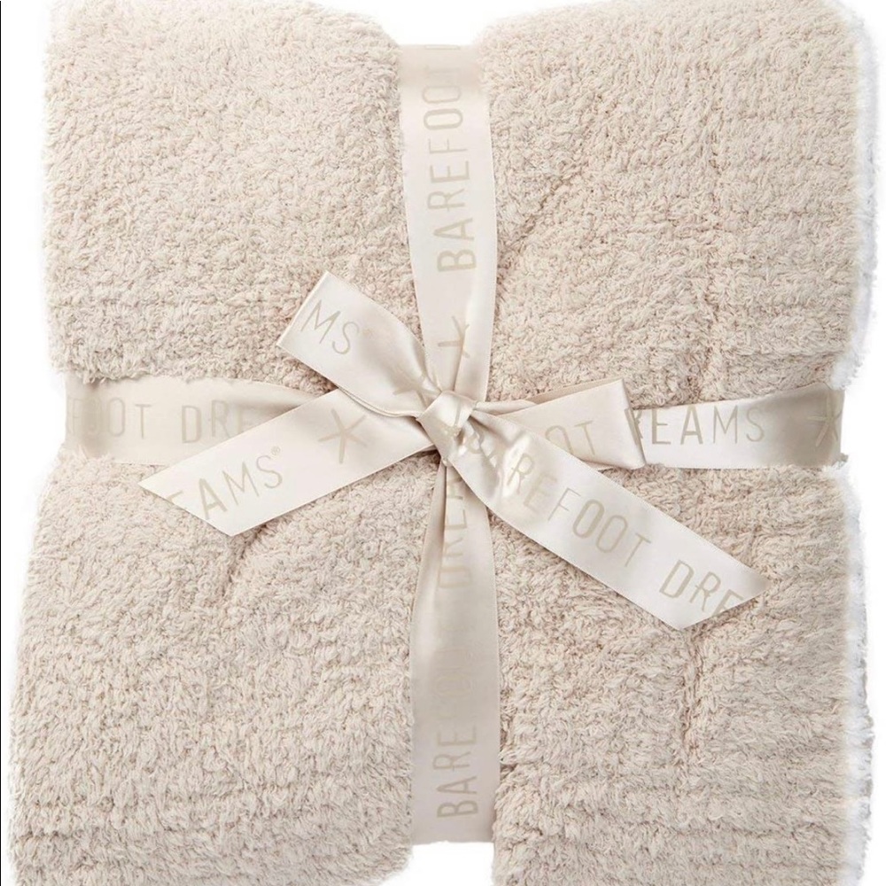 Barefoot Dreams Contrast Trim Throw Blanket (Stone/White)